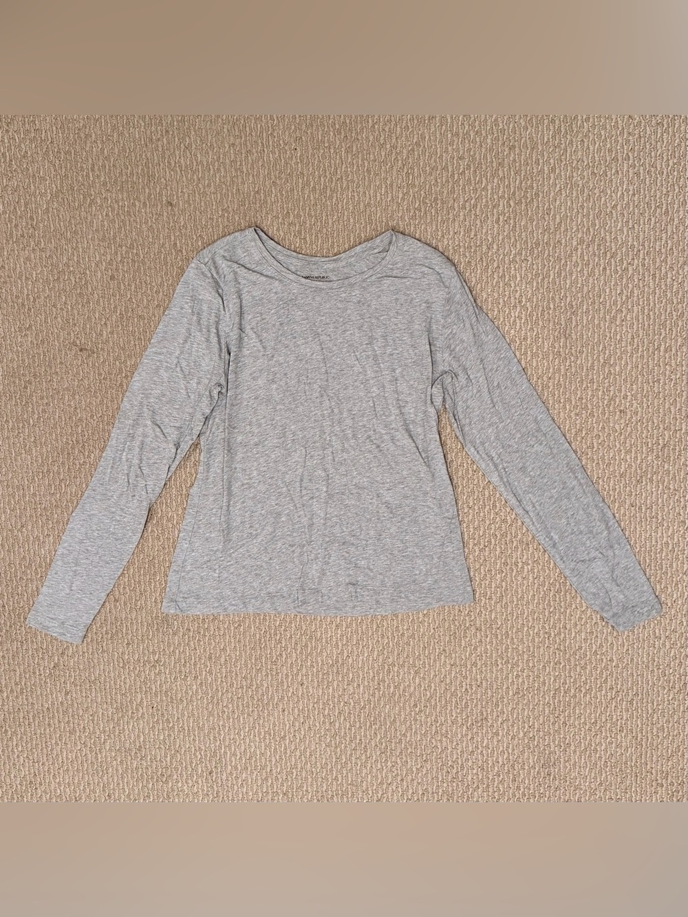 Banana Republic Women's Lightweight Long-Sleeve Crewneck Top - Gray